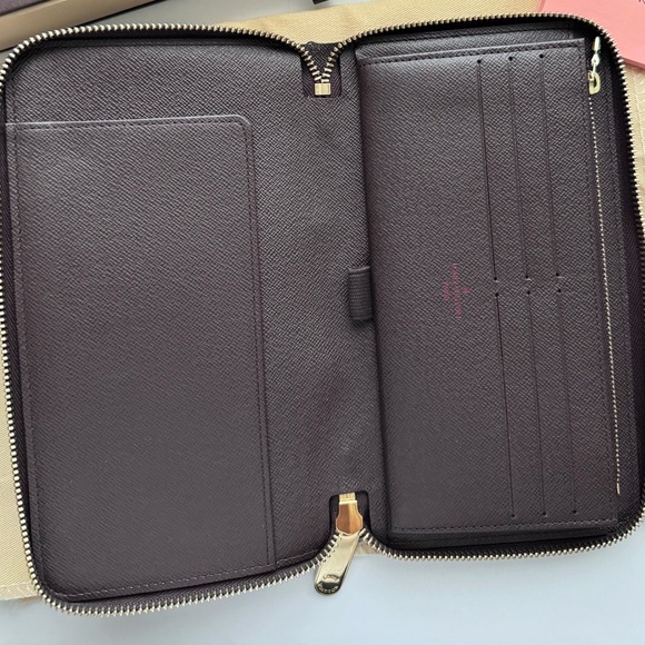 Louis Vuitton travel zippy wallet - Picture 3 of 10